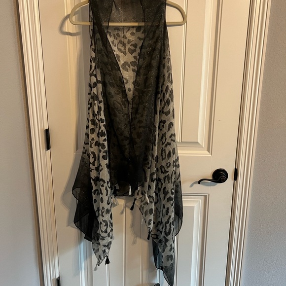 #524. Sunshine & Rodeos Sheer/Shimmer Vest. One size. Tassel accents. NWT! - Picture 2 of 7